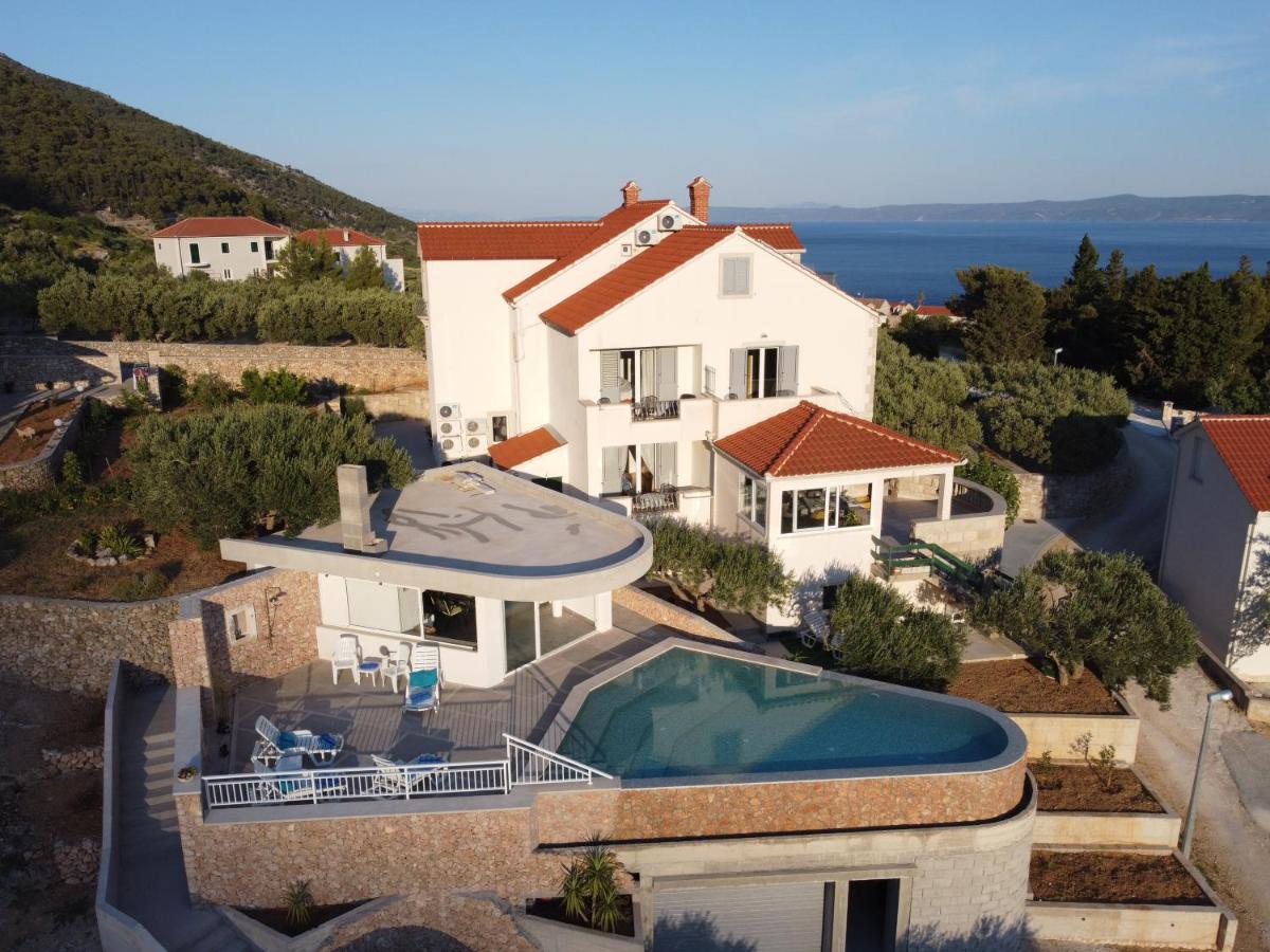 Villa Franka With Swimming Pool Bol Exteriér fotografie