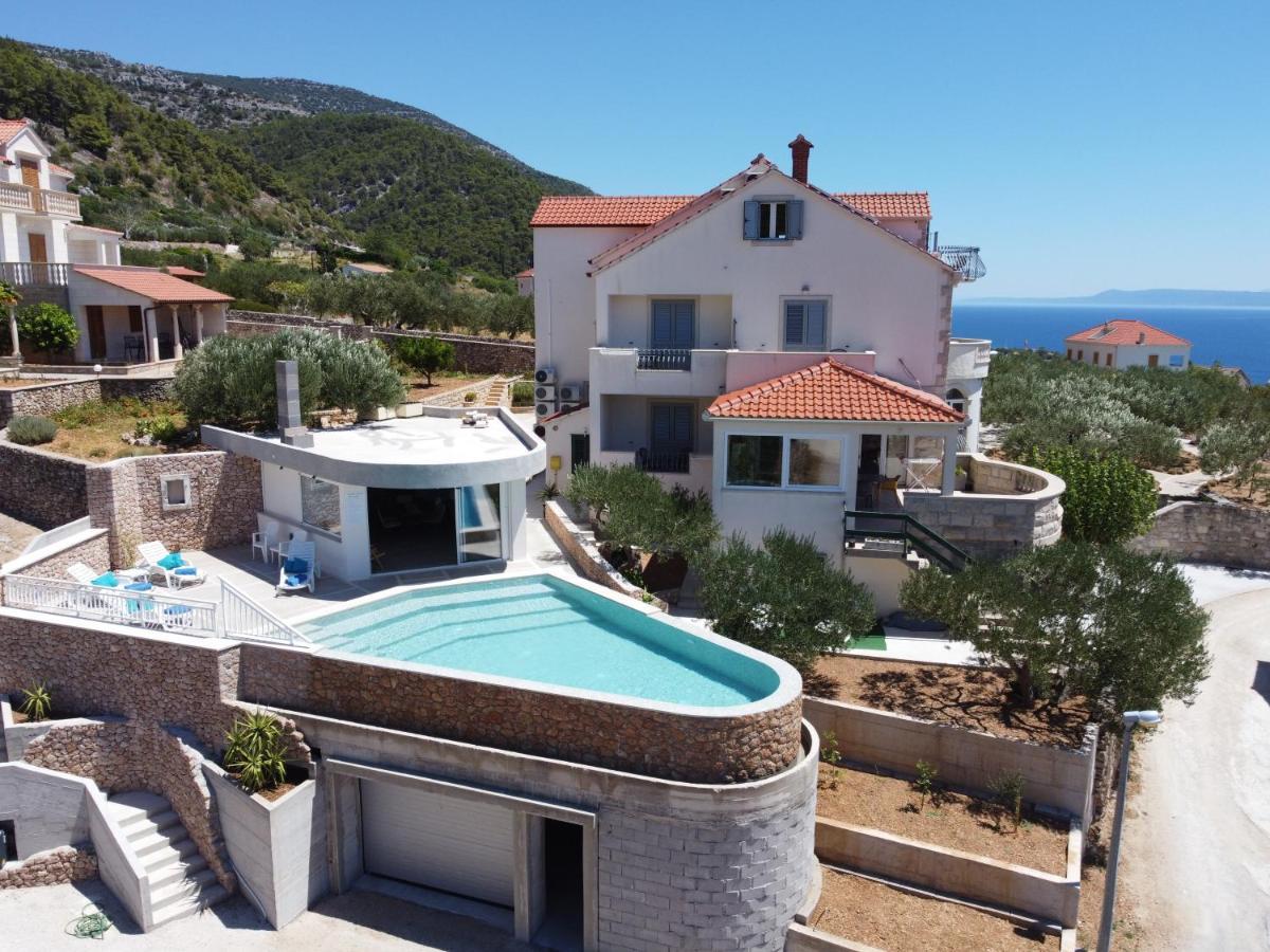 Villa Franka With Swimming Pool Bol Exteriér fotografie